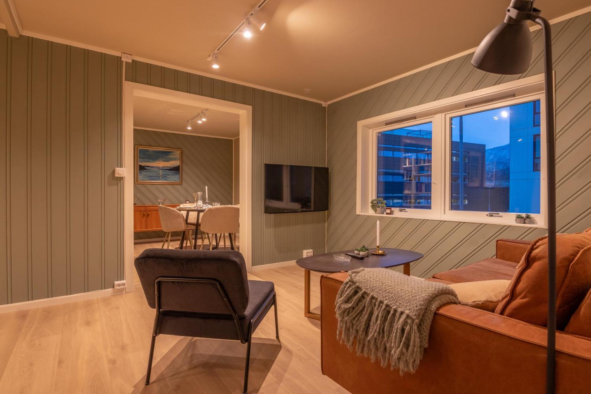 Cozy And Spacious Apartment In City Centre Tromsø Kültér fotó